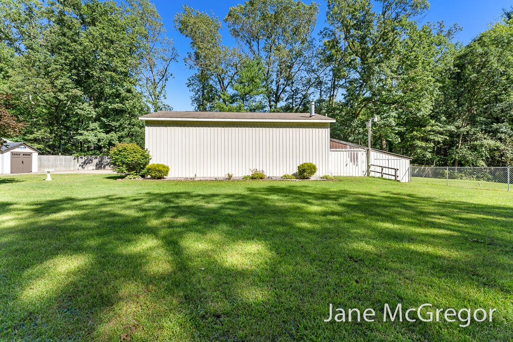 2589 Hall Road Muskegon, MI 49442 - Photo 39 of 47 2589HallRd10Lores