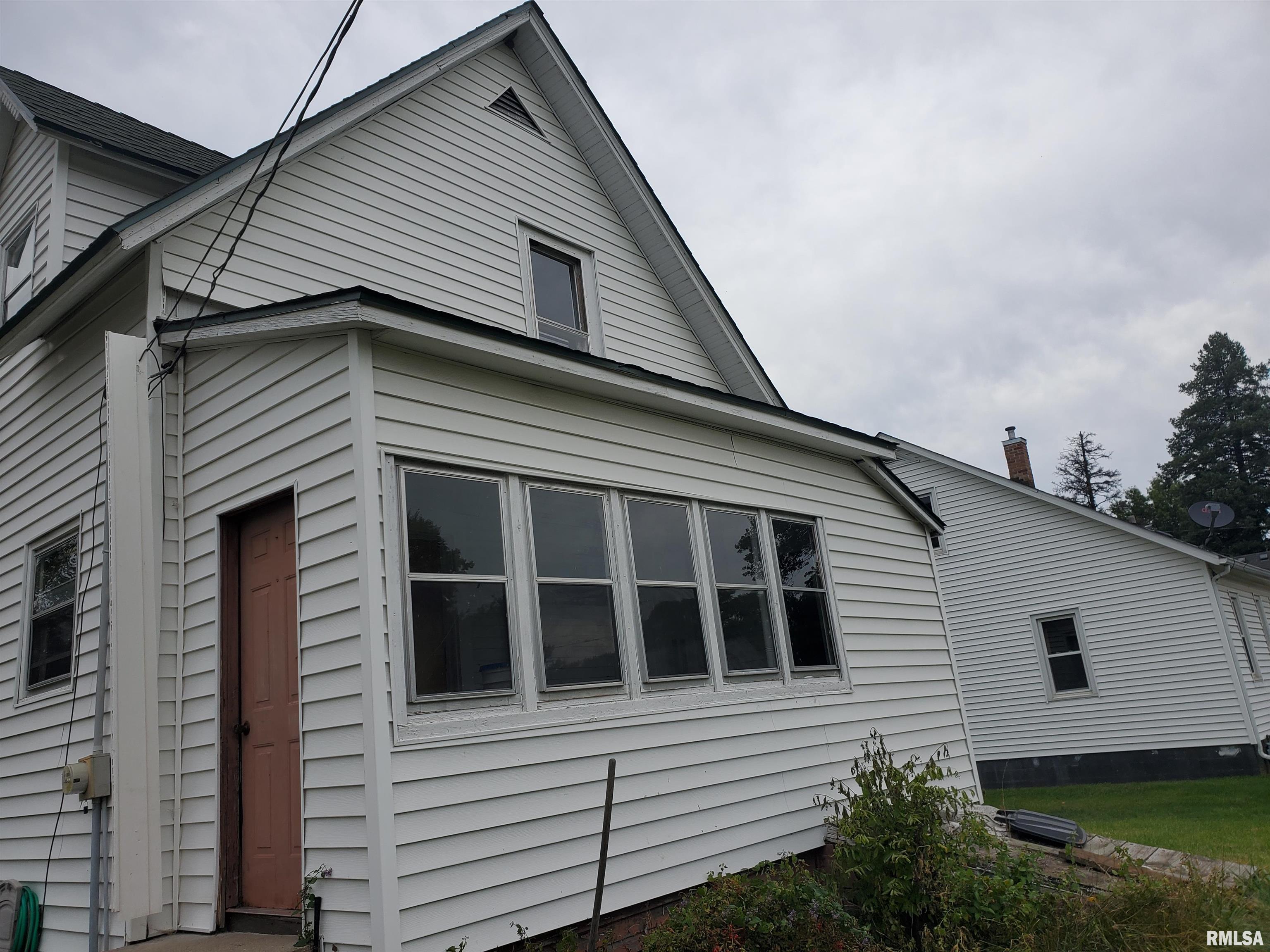 202 North Church Street Atkinson, IL 61235 - Photo 3 of 10 Gallery Image 3