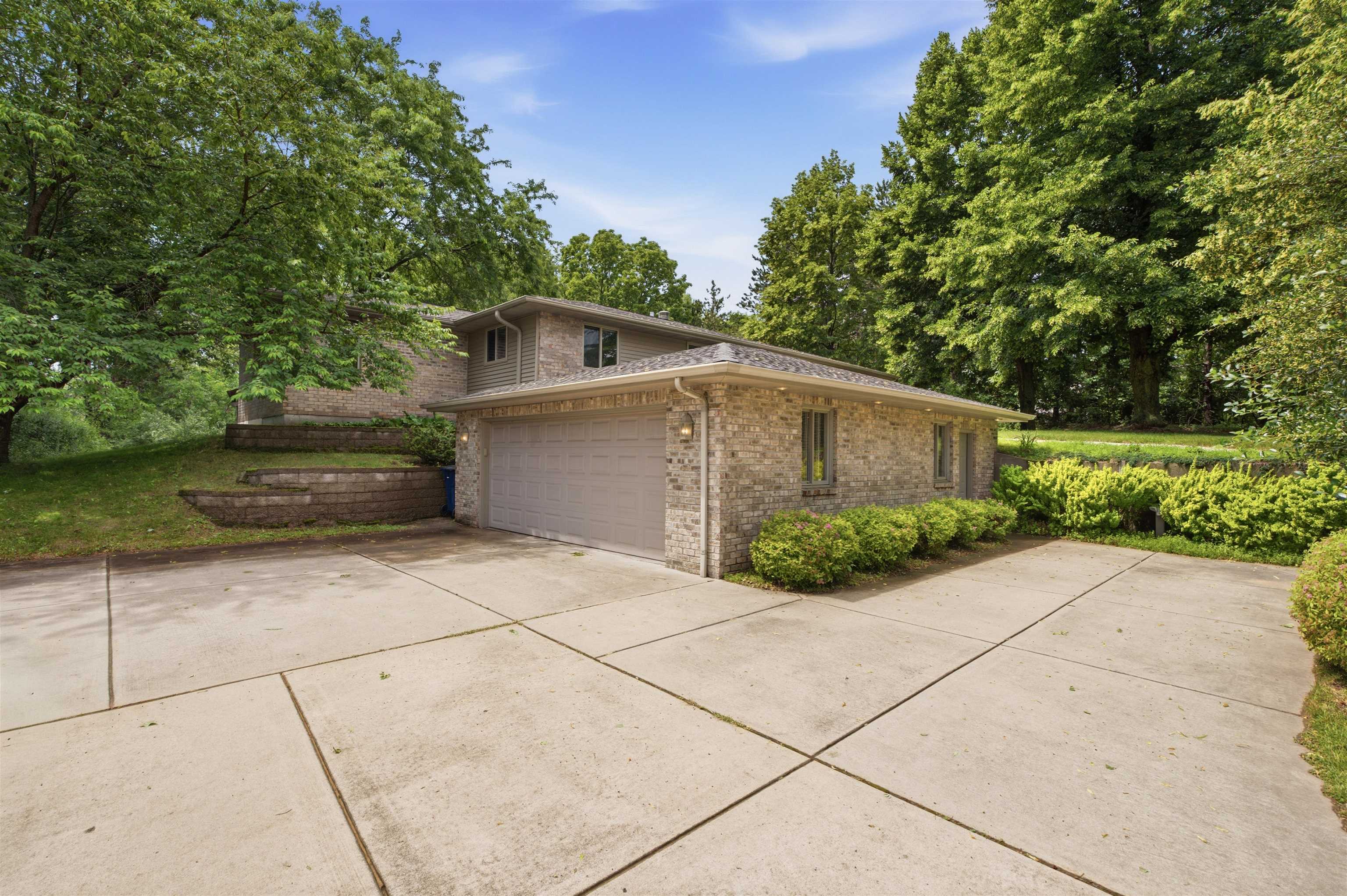 2581 White Pine Road Suamico, WI 54313 - Photo 33 of 47