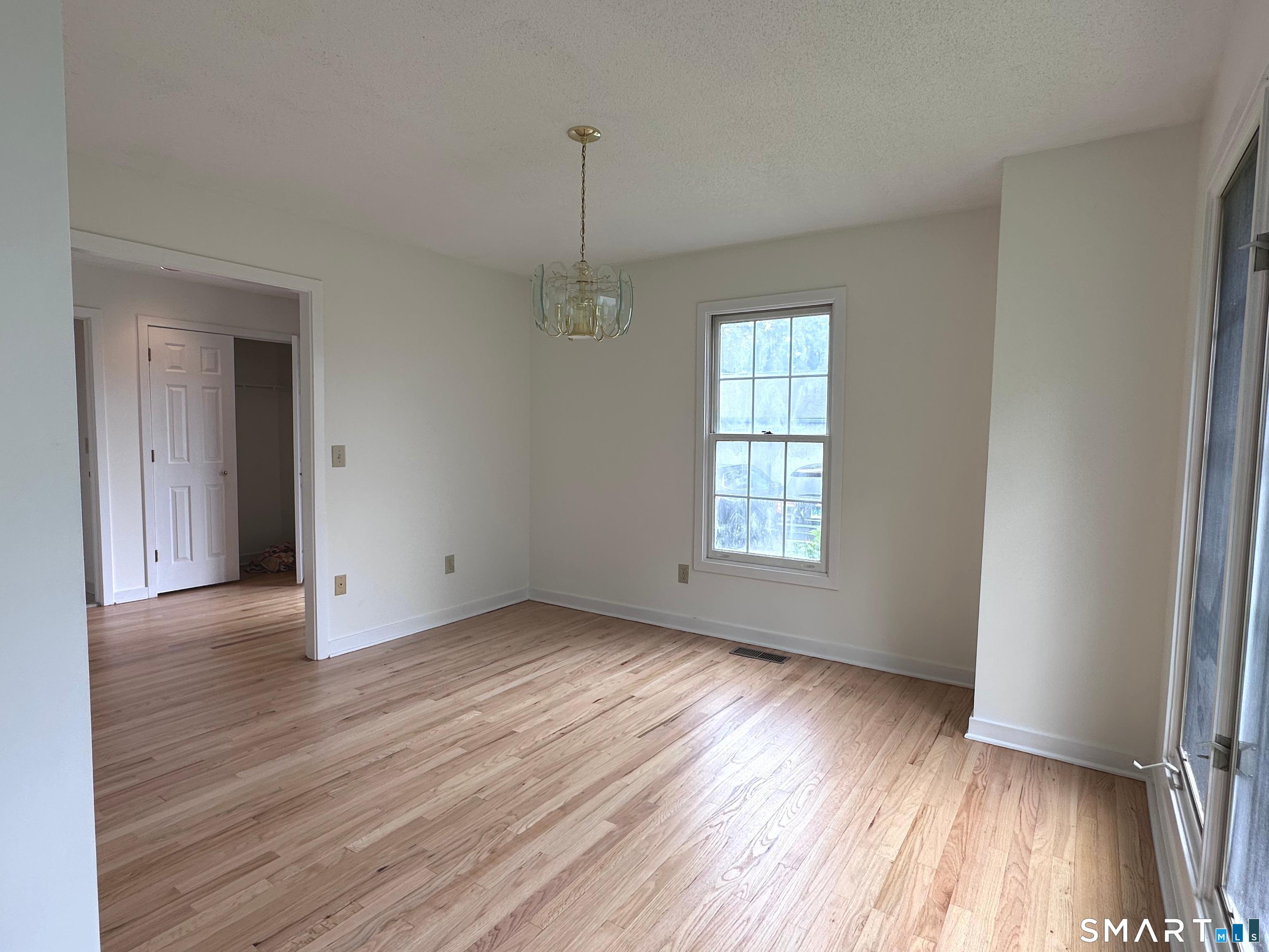 166 Glengarry Road, Unit 166 Fairfield, CT 06825 - Photo 16 of 39