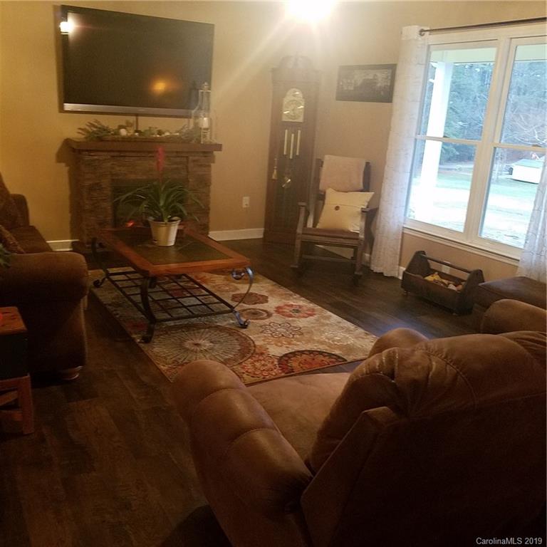 1657 Riverside Road Lancaster, SC 29720 - Photo 9 of 21 Gallery Image 9