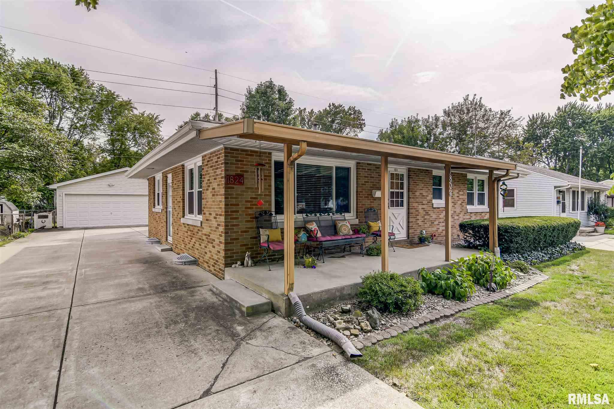 1824 Grant Street Springfield, IL 62703 - Photo 2 of 35
