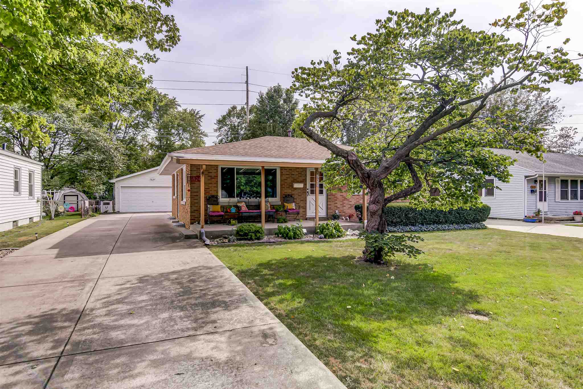 1824 Grant Street Springfield, IL 62703 - Photo 3 of 35