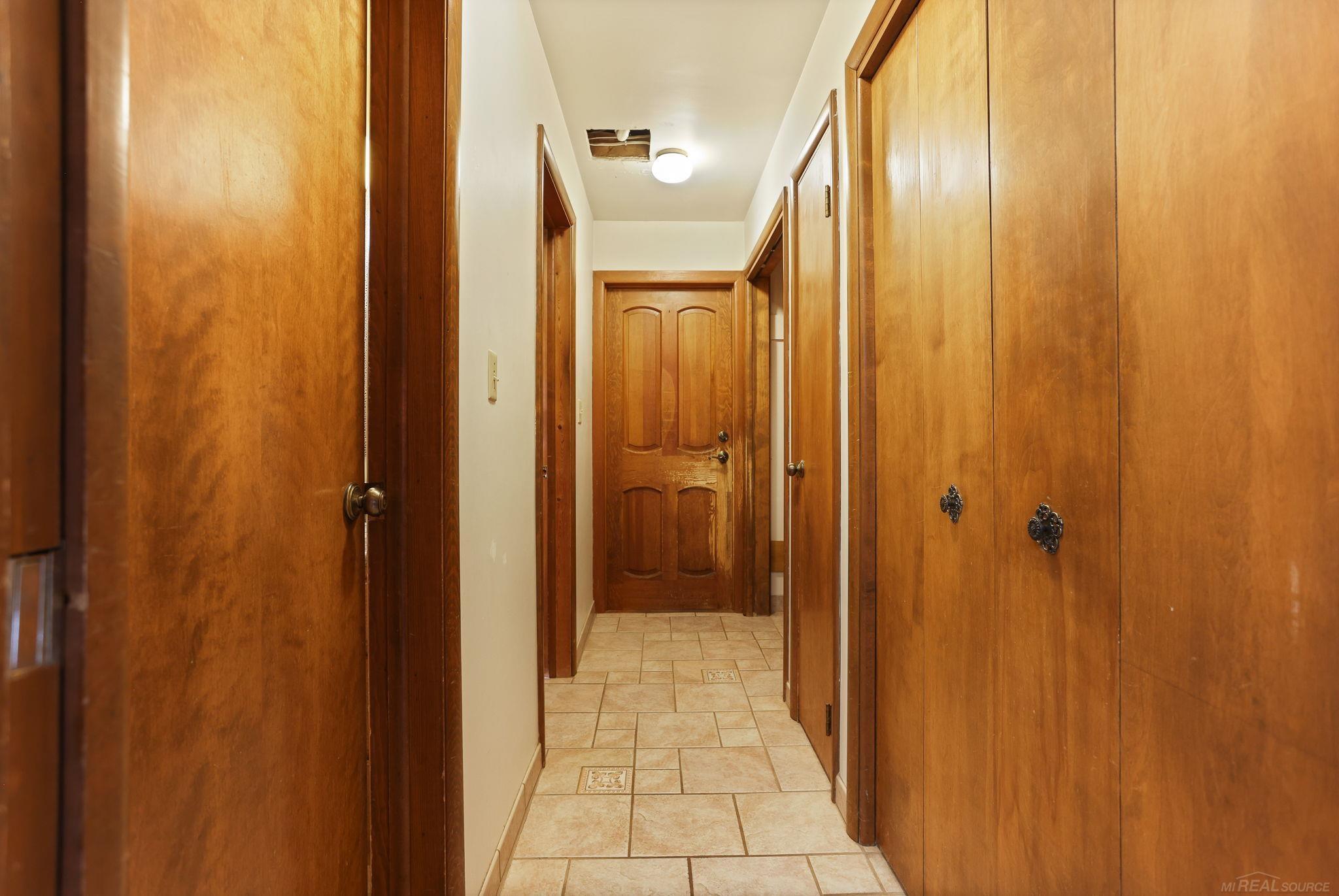 160 West Deckerville Road Caro, MI 48723 - Photo 32 of 62 50159027-964fab13-6cbf-4acf-8476-a1e16994bfcd.JPG