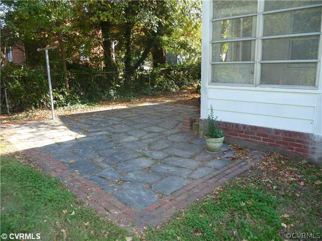 7704 Three Chopt Road Henrico, VA 23229 - Photo 10 of 12 Patio/Deck