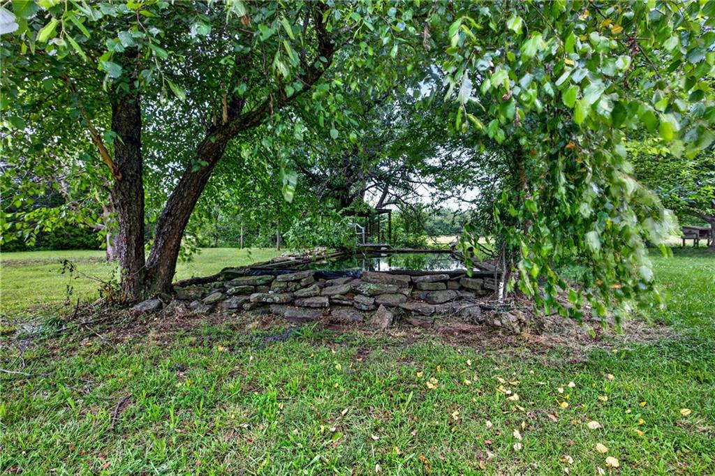 4713 Southeast Lostine Road Columbus, KS 66725 - Photo 11 of 56