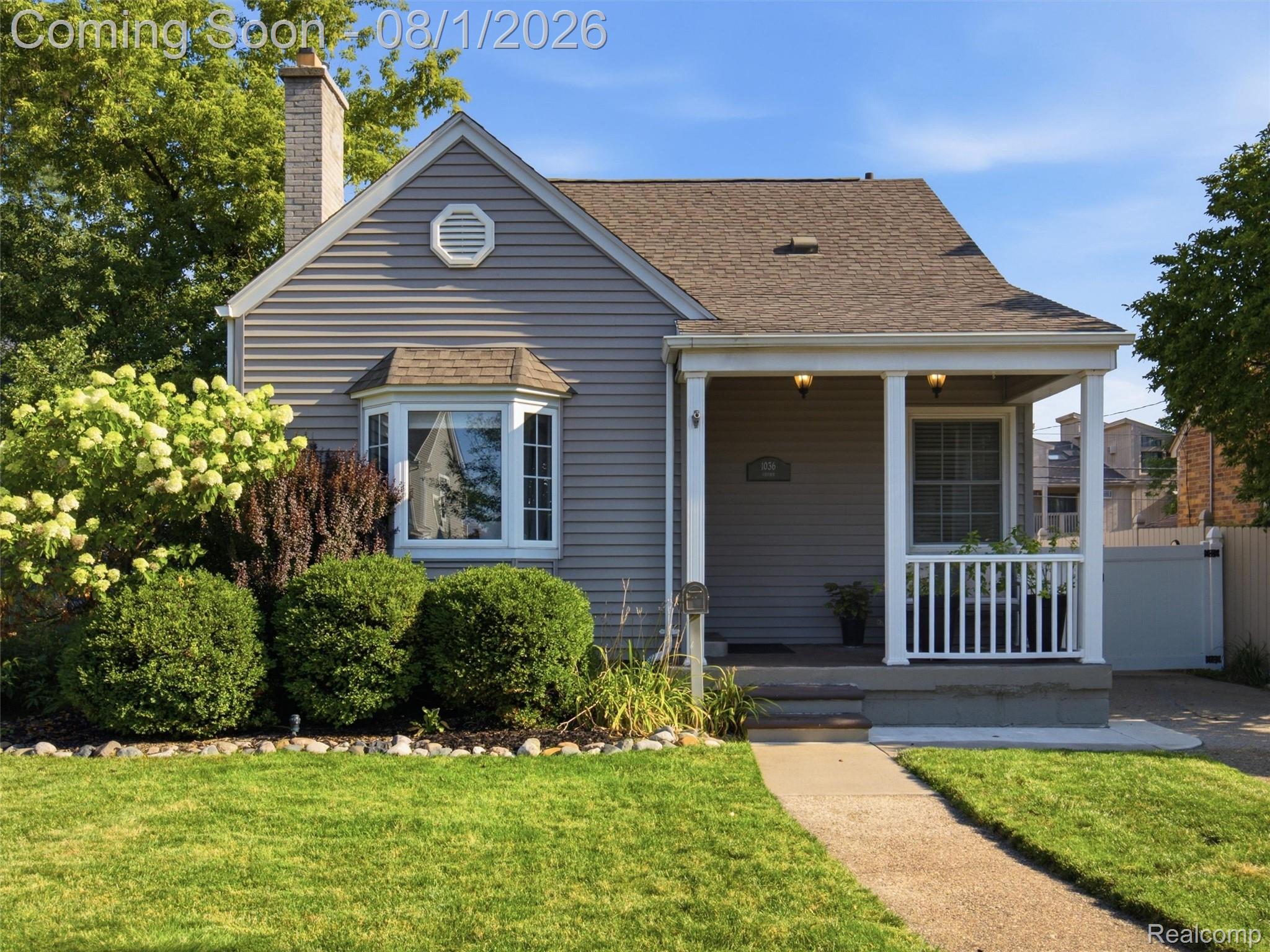 1036 Oxford Road Berkley, MI 48072 - Photo 1 of 35 01-DSC07333.jpg