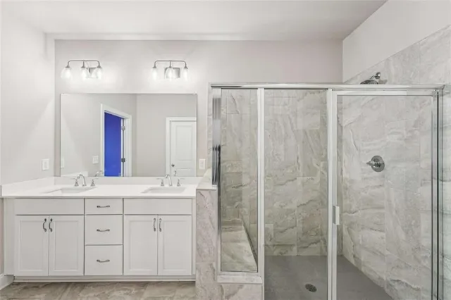 a view of a fountain in the backyard of a house