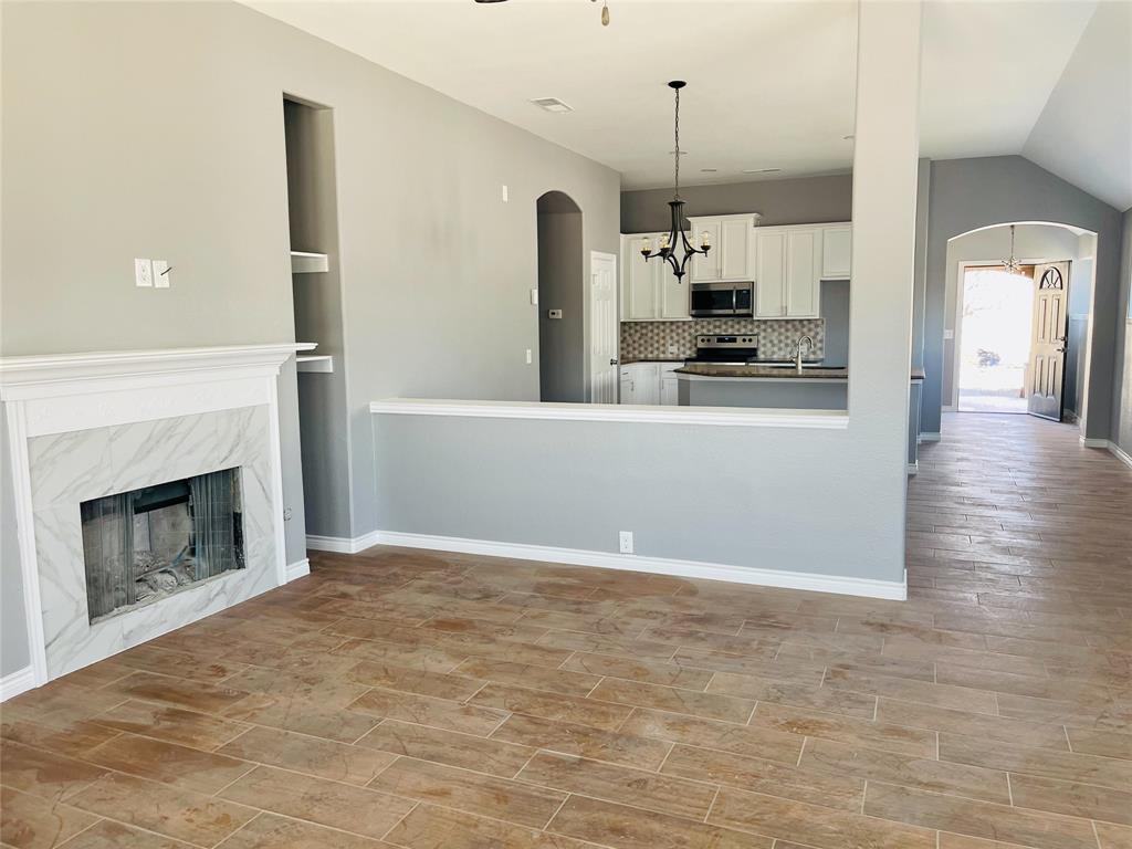 548 Kerry Street Crowley, TX 76036 - Photo 12 of 35
