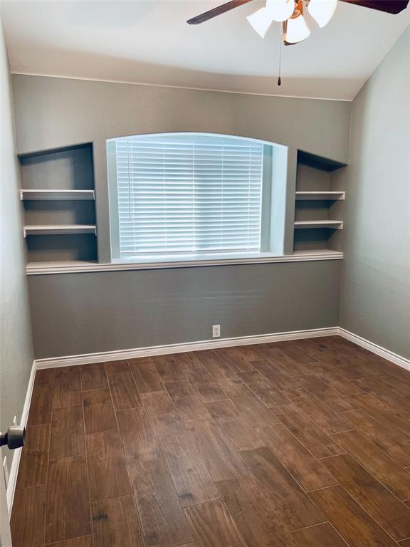 548 Kerry Street Crowley, TX 76036 - Photo 24 of 35