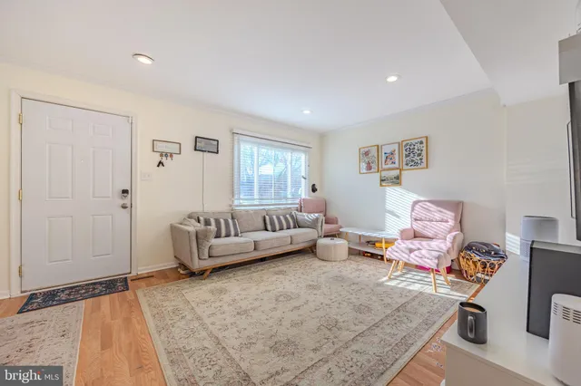 $425,000 | 14748 Endsley Turn, Woodbridge, VA 22193