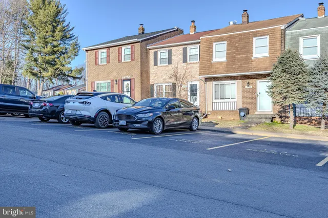 $425,000 | 14748 Endsley Turn, Woodbridge, VA 22193