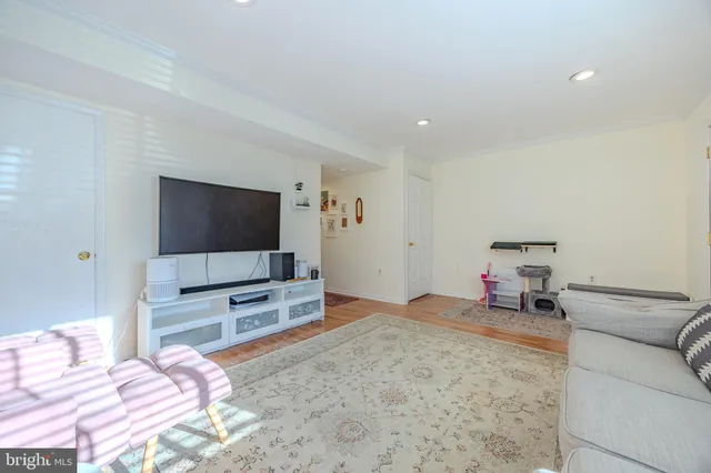 $425,000 | 14748 Endsley Turn, Woodbridge, VA 22193