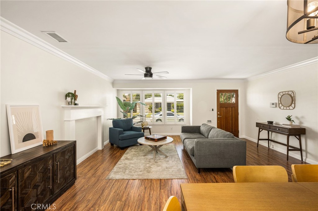 2152 North Greenbrier Road Long Beach, CA 90815 - Photo 9 of 49 Gallery Image 9