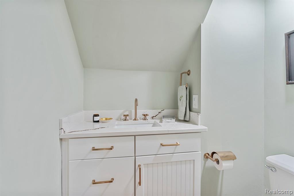 450 Neff Road Grosse Pointe, MI 48230 - Photo 14 of 60