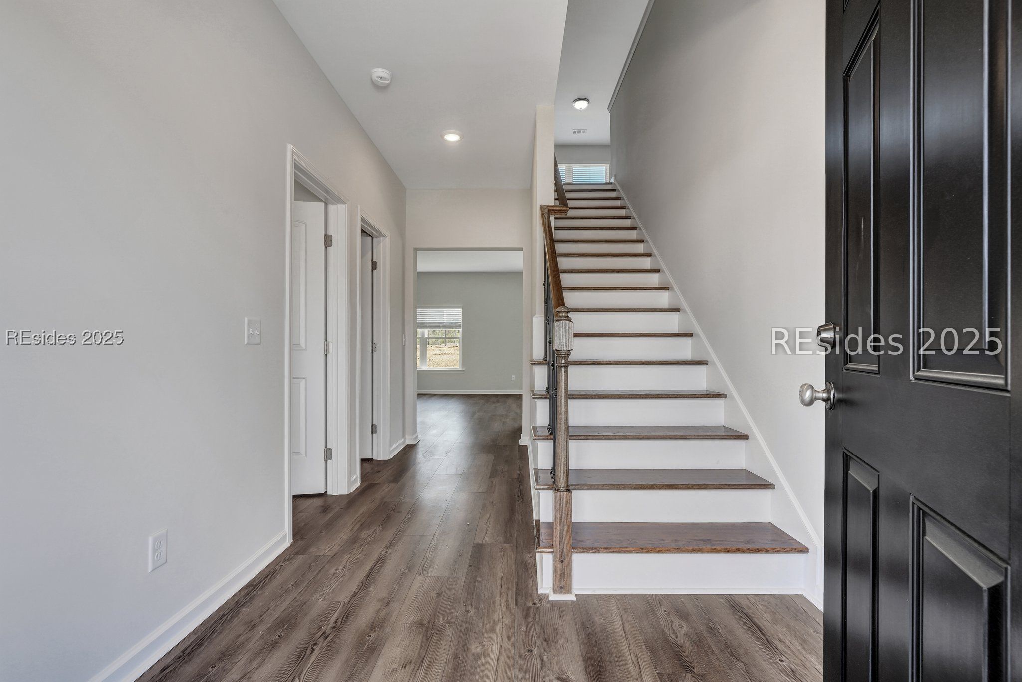 119 Founders Walk Bluffton, SC 29910 - Photo 2 of 33 Stock photos shown; to be similar not identical.