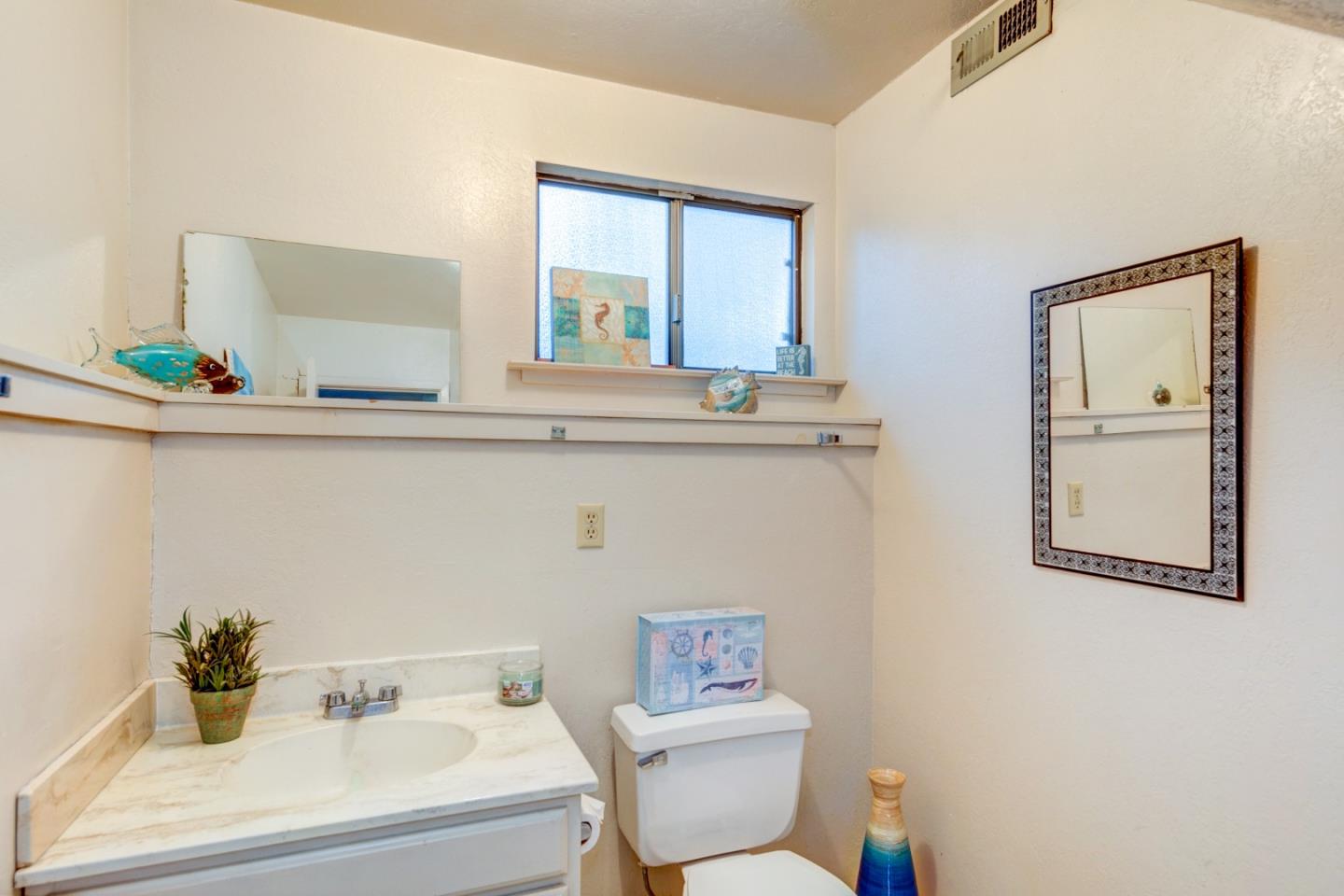 1301 Jacks Road Monterey, CA 93940 - Photo 19 of 29 Gallery Image 19