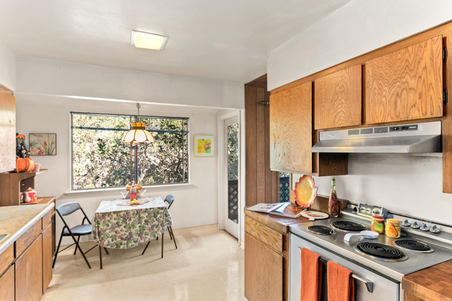 1301 Jacks Road Monterey, CA 93940 - Photo 10 of 29 Gallery Image 10