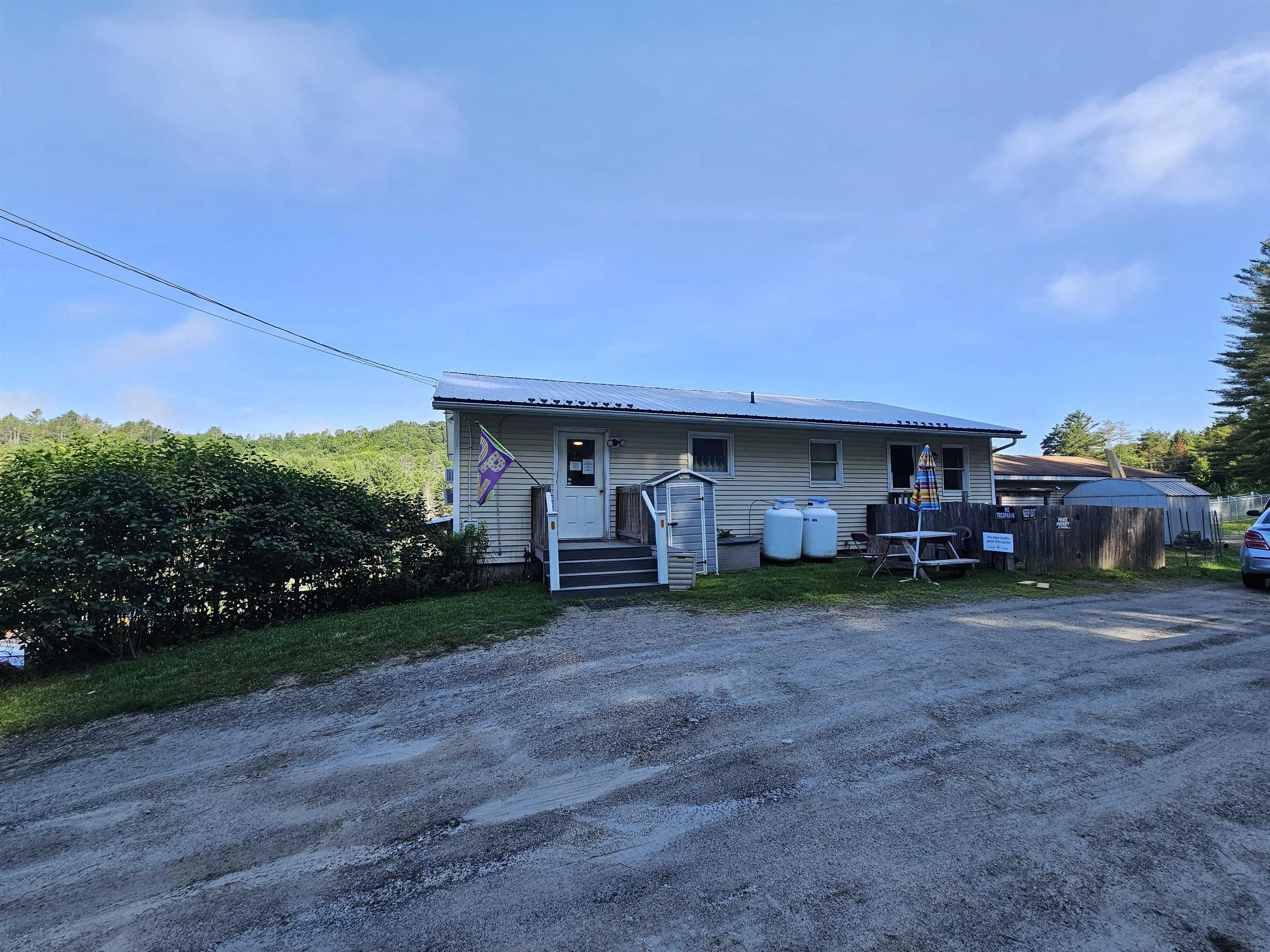 738 Lynburke Road Lyndon, VT 05851 - Photo 4 of 28