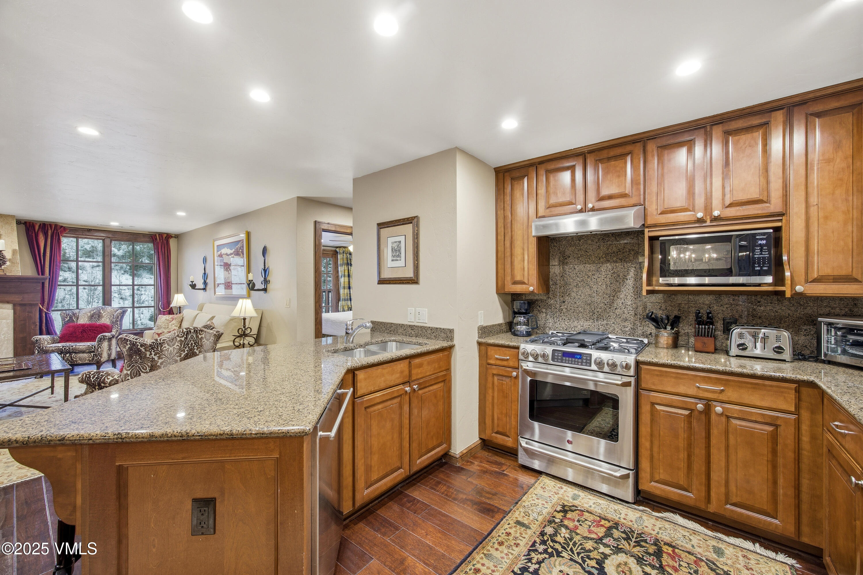 38390 Hwy 6 Avon Co 81620, Unit 311 Avon, CO 81620 - Photo 4 of 36 Kitchen