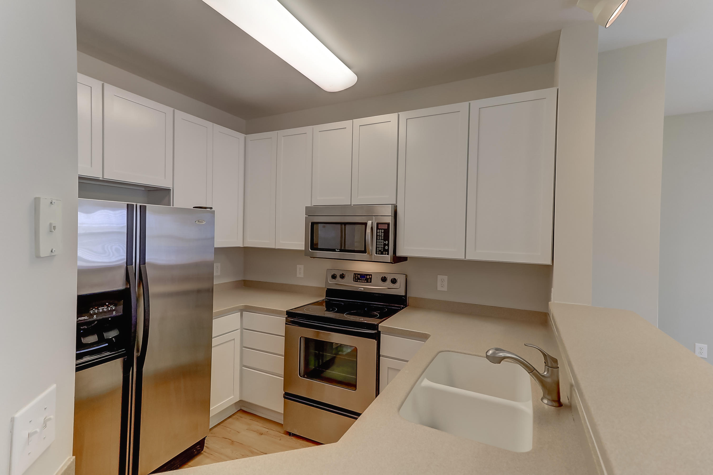 1810 Basildon Road Mount Pleasant, SC 29466 - Photo 10 of 32 Kitchen