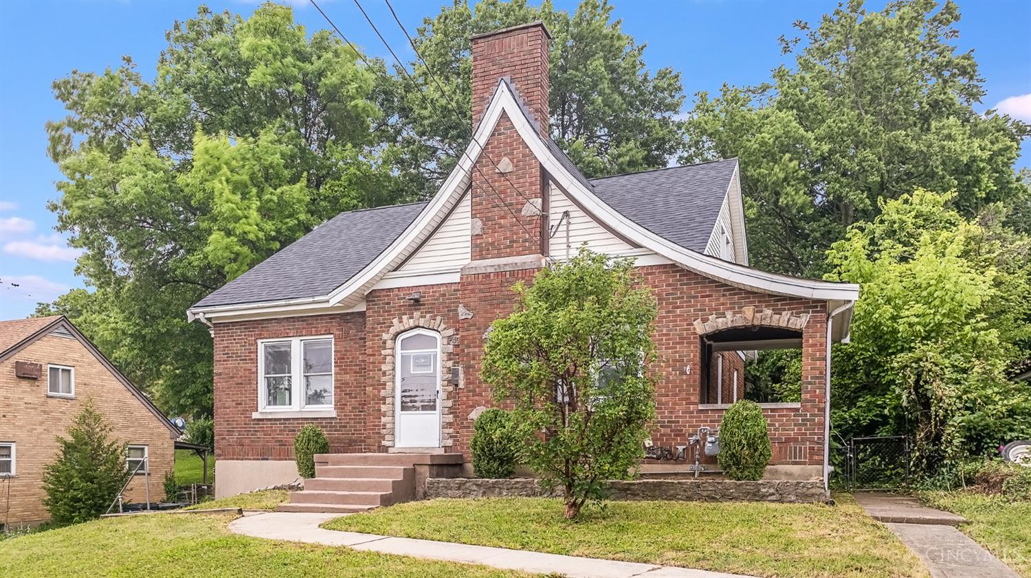 437 Samoht Ridge Road Cincinnati, OH 45238 - Photo 2 of 46