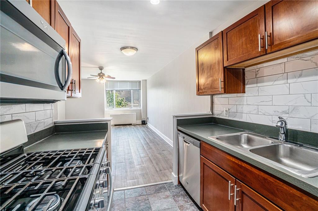 600 East 8th St Unit 6N  