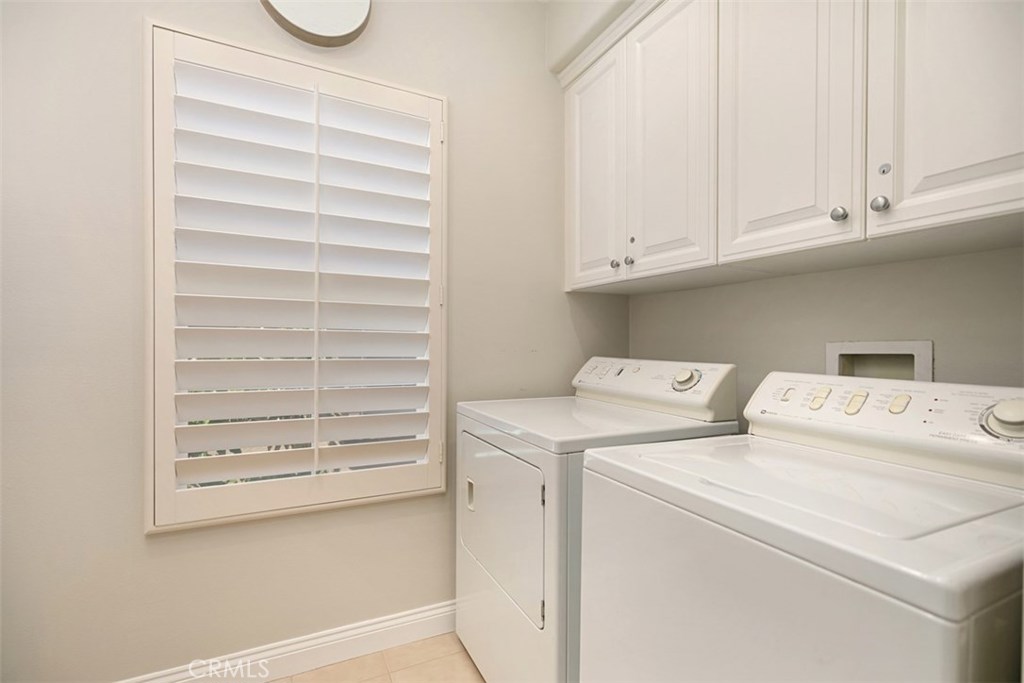 27 Via Monarca Street Dana Point, CA 92629 - Photo 43 of 62 a utility room with dryer and washer