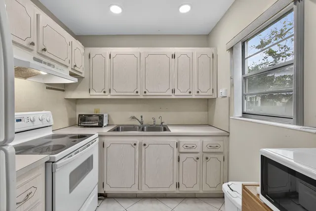 $138,950 | 52 Norwich C, West Palm Beach, FL 33417