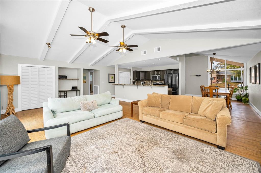 7692 132nd Way Seminole, FL 33776 - Photo 14 of 37