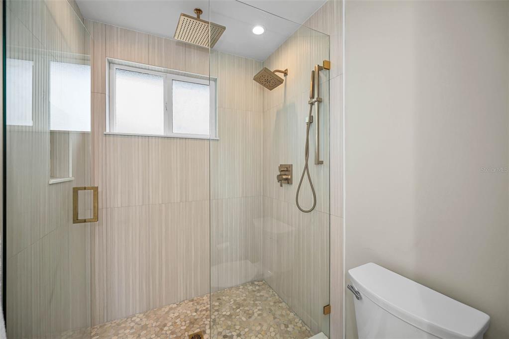 7692 132nd Way Seminole, FL 33776 - Photo 23 of 37