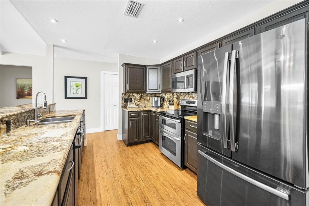 7692 132nd Way Seminole, FL 33776 - Photo 9 of 37