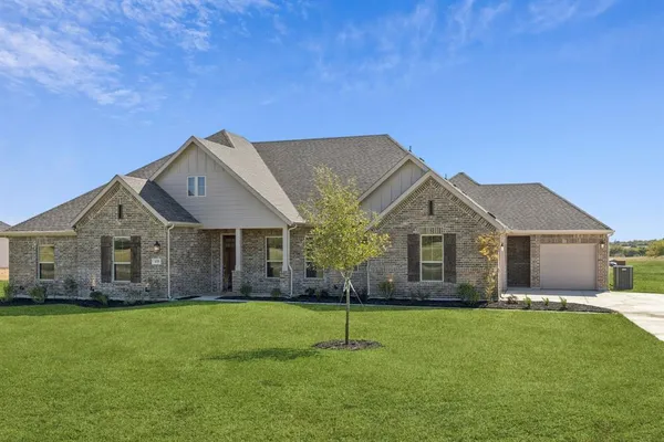 $639,900 | 133 Swan Lake Drive, Waxahachie, TX 75165
