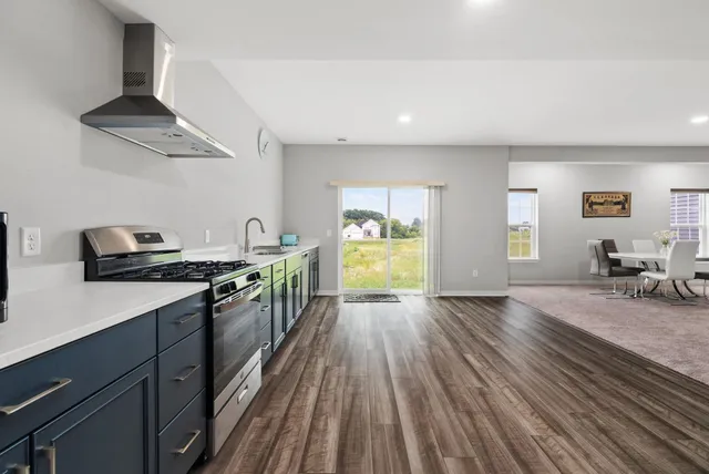 $1,125,000 | 2260 Lonnie Lane, Sun Prairie, WI 53590