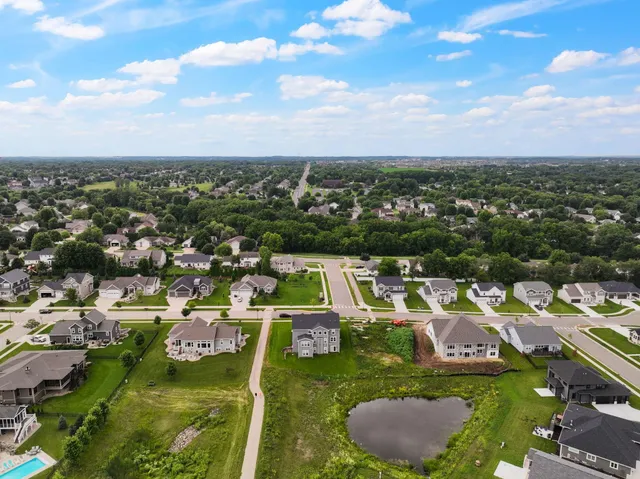 $1,125,000 | 2260 Lonnie Lane, Sun Prairie, WI 53590