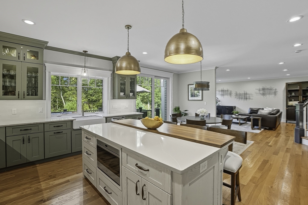 2 Whisper Way Hopkinton, MA 01748 - Photo 8 of 40