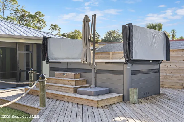 $900,000 | 152 Indian Creek Road, Oak Hill, FL 32759