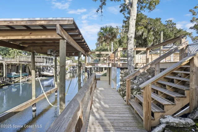 $900,000 | 152 Indian Creek Road, Oak Hill, FL 32759