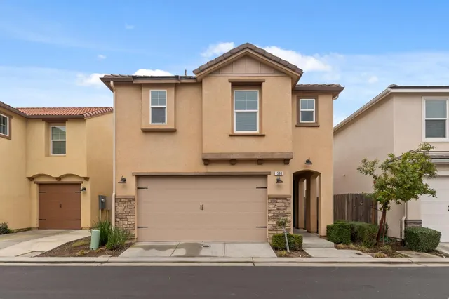 $414,900 | 1568 Lambourn Way, Clovis, CA 93619