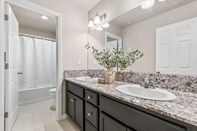 $414,900 | 1568 Lambourn Way, Clovis, CA 93619