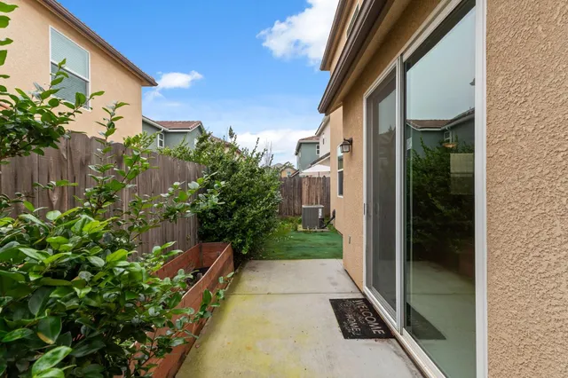 $414,900 | 1568 Lambourn Way, Clovis, CA 93619