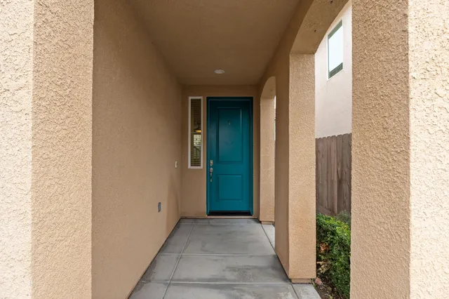 $414,900 | 1568 Lambourn Way, Clovis, CA 93619