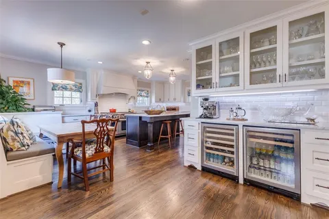 $2,699,000 | 6908 Lakeshore Drive, Dallas, TX 75214