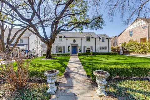 $2,699,000 | 6908 Lakeshore Drive, Dallas, TX 75214