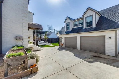 $2,699,000 | 6908 Lakeshore Drive, Dallas, TX 75214