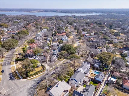 $2,699,000 | 6908 Lakeshore Drive, Dallas, TX 75214