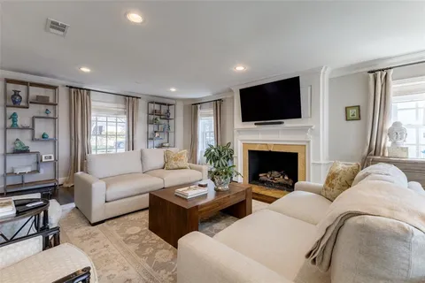 $2,699,000 | 6908 Lakeshore Drive, Dallas, TX 75214