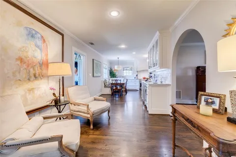 $2,699,000 | 6908 Lakeshore Drive, Dallas, TX 75214