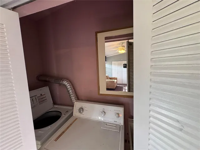 a view of outdoor space yard and porch