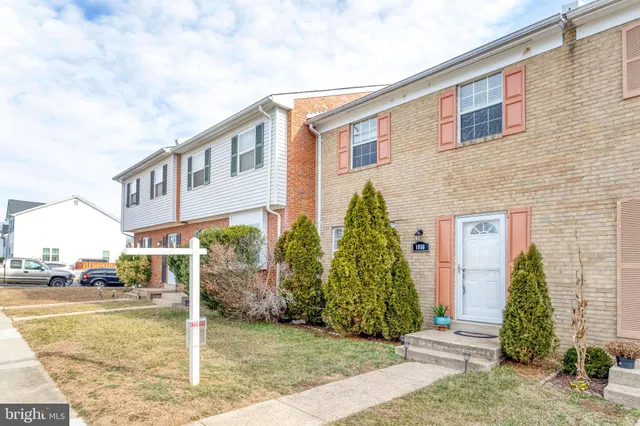 $349,999 | 1856 Fort Pulaski Court, Dumfries, VA 22026